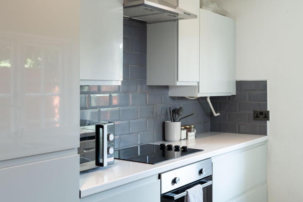 Stylish & Spacious City Centre 3-Bedroom Townhouse - Sleeps 6 Canterbury Esterno foto