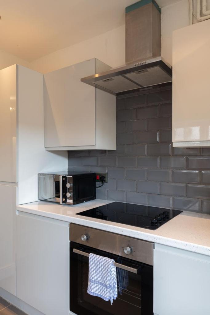 Stylish & Spacious City Centre 3-Bedroom Townhouse - Sleeps 6 Canterbury Esterno foto