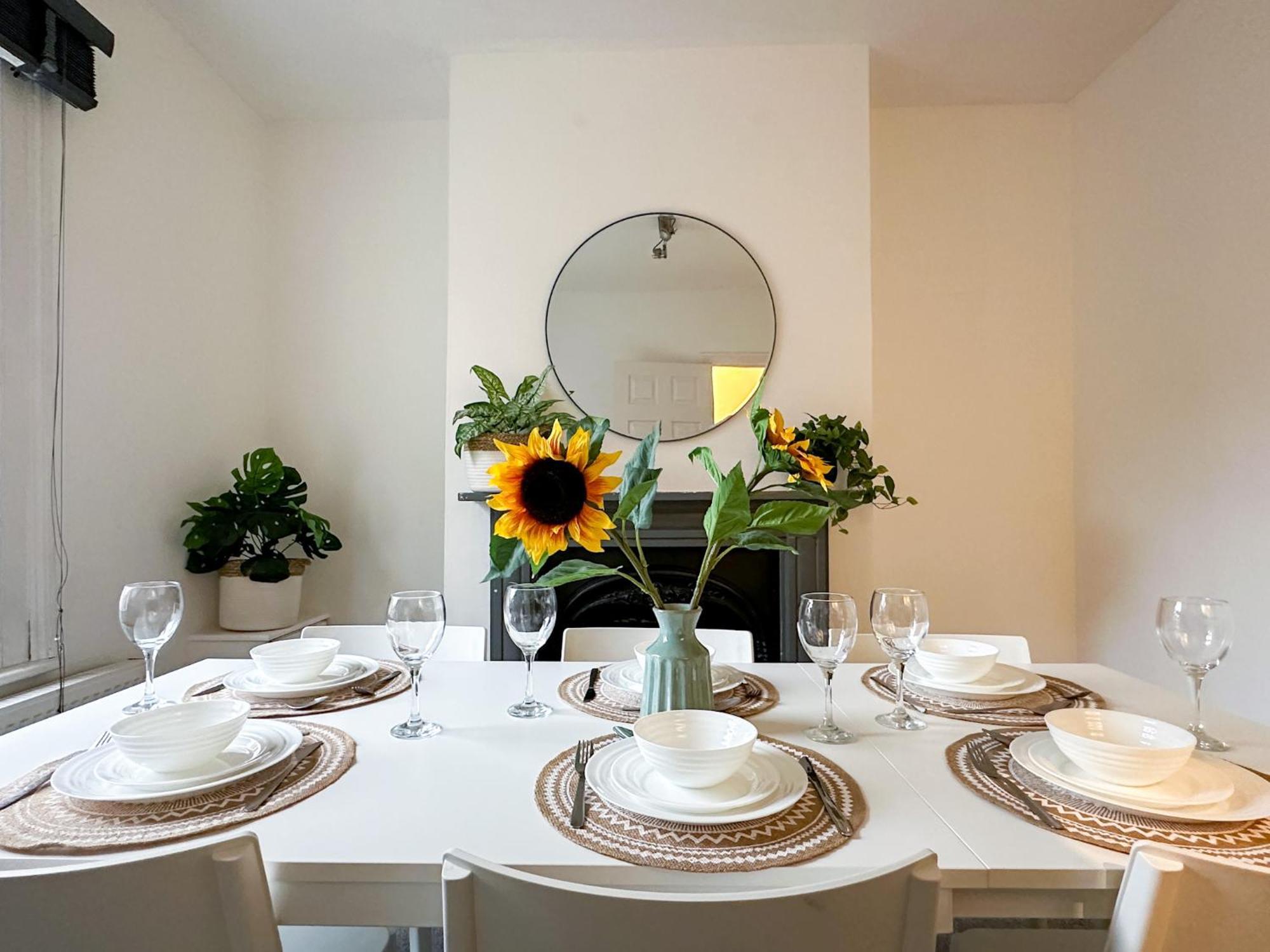 Stylish & Spacious City Centre 3-Bedroom Townhouse - Sleeps 6 Canterbury Esterno foto
