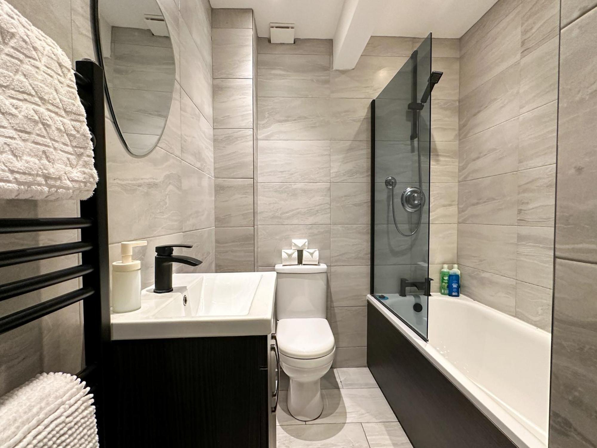 Stylish & Spacious City Centre 3-Bedroom Townhouse - Sleeps 6 Canterbury Esterno foto
